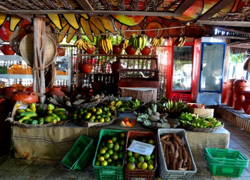 Frutaria - Posto de Massarandupió - Linha Verde.BAHIA Frutaria - Posto de Massarandupió - Linha Verde.BAHIA